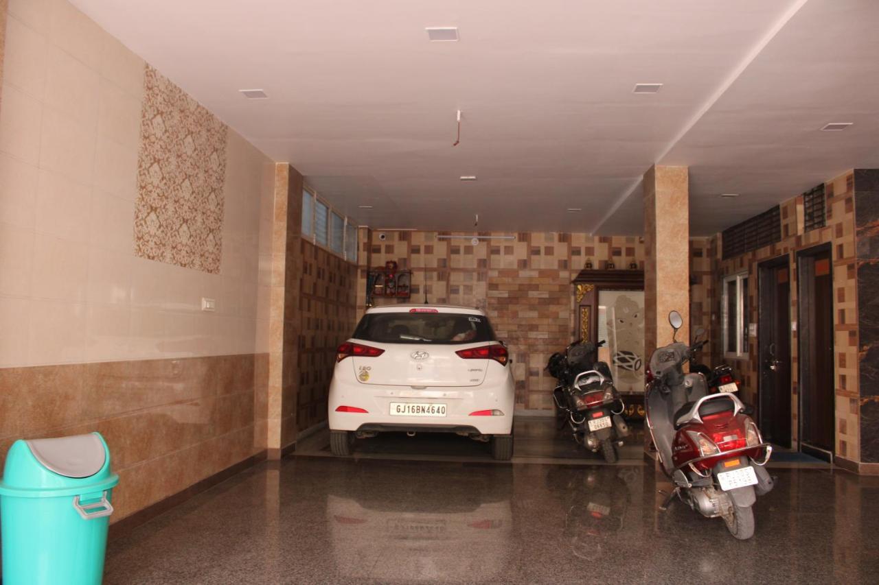 Maruti Group Of Hotels - Shri Naman Nāthdwāra エクステリア 写真