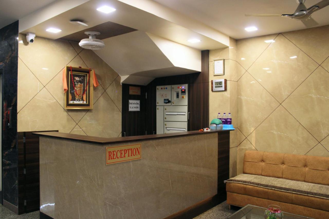 Maruti Group Of Hotels - Shri Naman Nāthdwāra エクステリア 写真