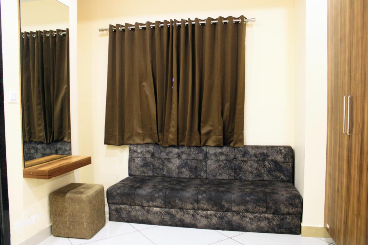 Maruti Group Of Hotels - Shri Naman Nāthdwāra エクステリア 写真