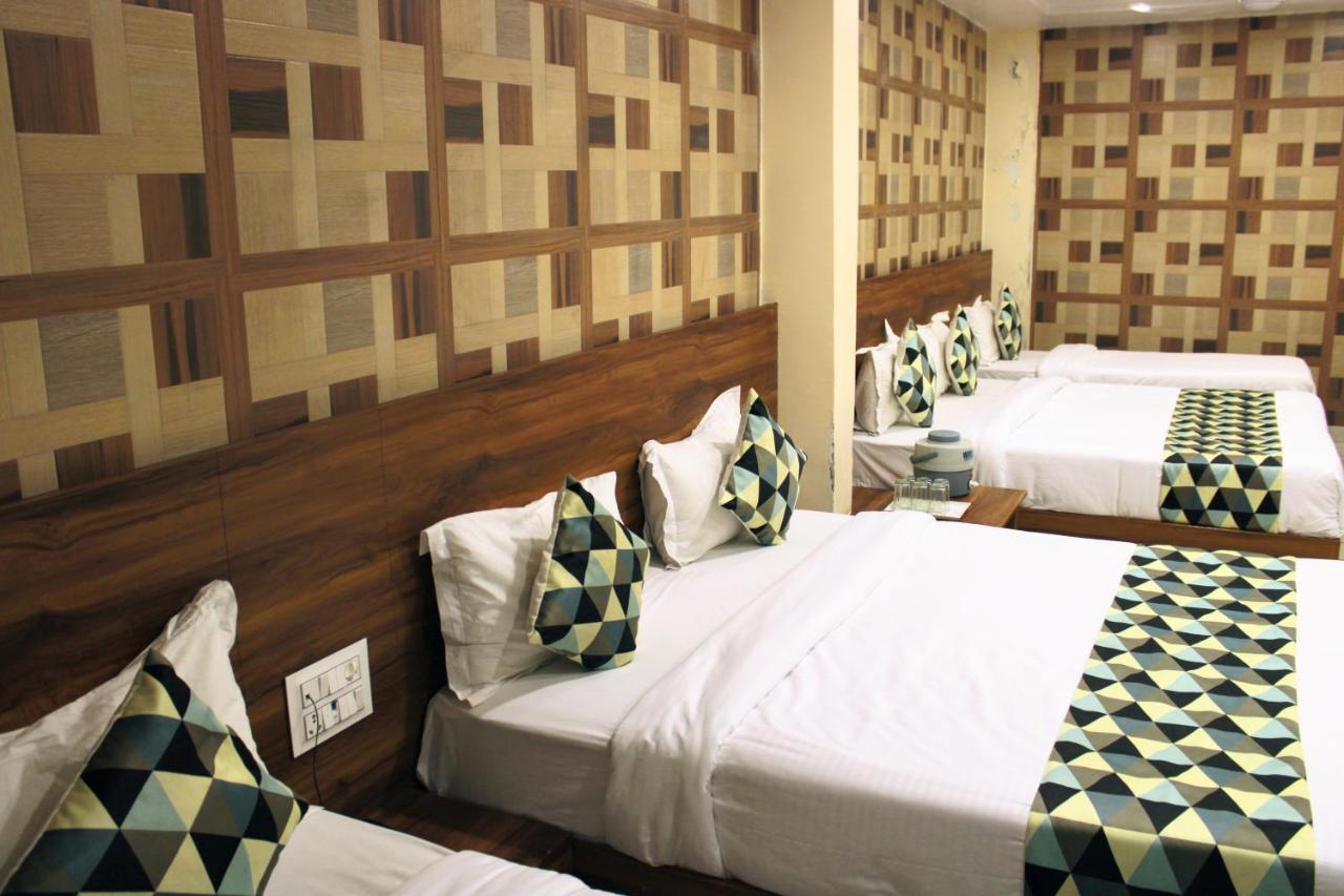 Maruti Group Of Hotels - Shri Naman Nāthdwāra エクステリア 写真