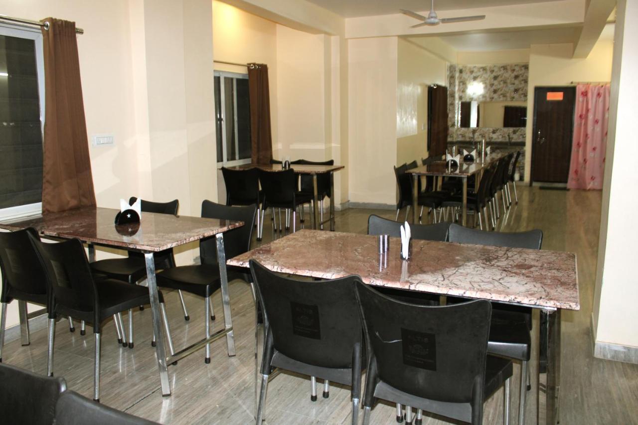 Maruti Group Of Hotels - Shri Naman Nāthdwāra エクステリア 写真