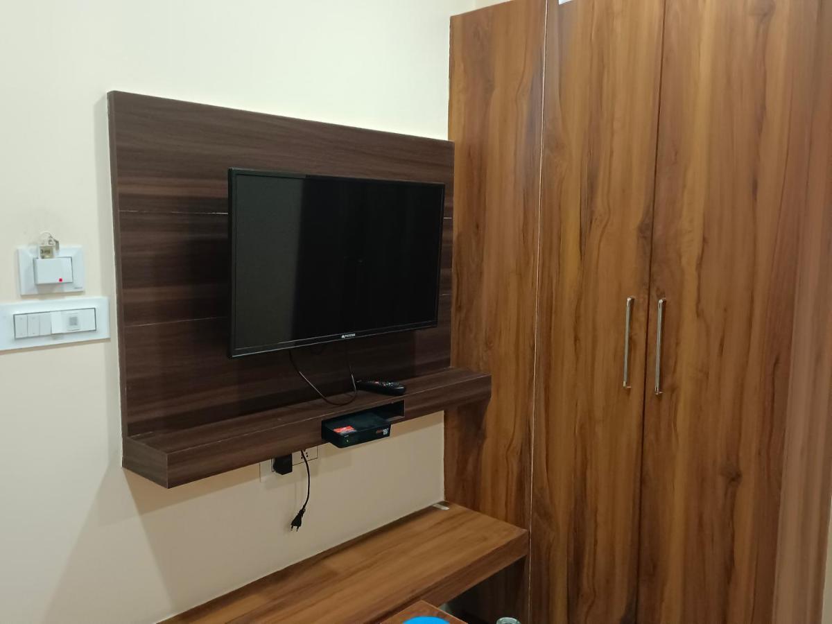 Maruti Group Of Hotels - Shri Naman Nāthdwāra エクステリア 写真