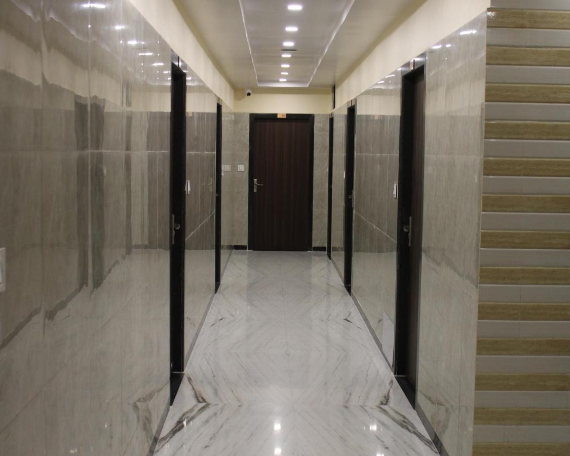 Maruti Group Of Hotels - Shri Naman Nāthdwāra エクステリア 写真