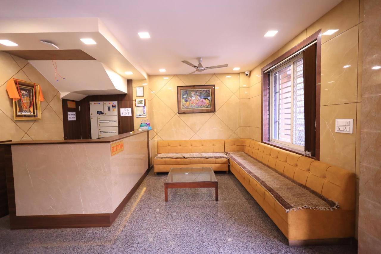 Maruti Group Of Hotels - Shri Naman Nāthdwāra エクステリア 写真