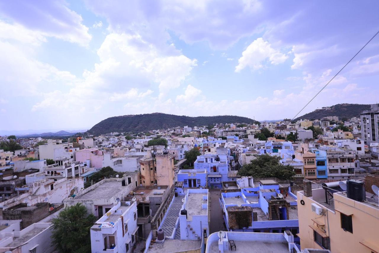 Maruti Group Of Hotels - Shri Naman Nāthdwāra エクステリア 写真